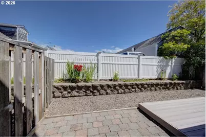 303 Avenue C, Seaside, OR 97138 - Photo 20