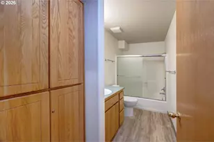 303 Avenue C, Seaside, OR 97138 - Photo 22
