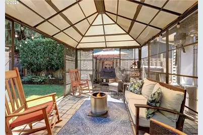16346 NE Tillamook St, Portland, OR 97230 - Photo 28