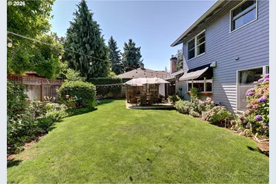 16346 NE Tillamook St, Portland, OR 97230 - Photo 34