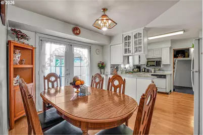 2249 SE 185th Ave, Portland, OR 97233 - Photo 10