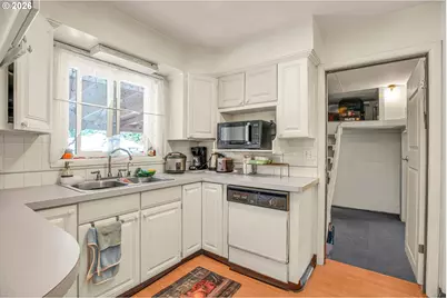 2249 SE 185th Ave, Portland, OR 97233 - Photo 14