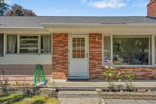 2249 SE 185th Ave, Portland, OR 97233 - Photo 4