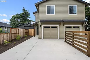 1946 7th St, Springfield, OR 97477 - Photo 2