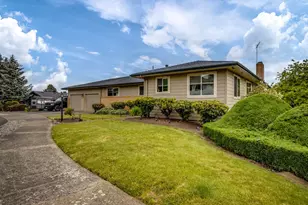 14029 NE Fremont Ct, Portland, OR 97230 - Photo 2