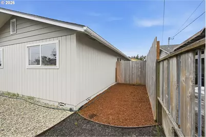 1130 Fenwick St, Coos Bay, OR 97420 - Photo 44