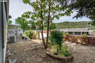 190 Olivia Ln, Roseburg, OR 97470 - Photo 14