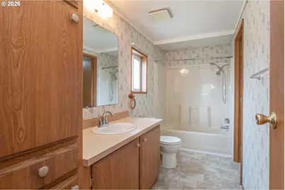 190 Olivia Ln, Roseburg, OR 97470 - Photo 8