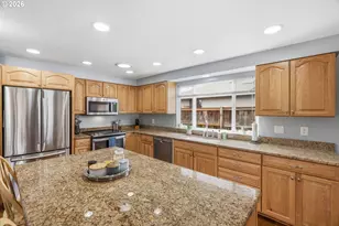 1025 S Fir Ct, Canby, OR 97013 - Photo 8