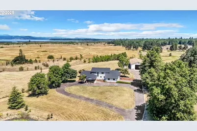 27717 Royal Ave, Eugene, OR 97402 - Photo 4