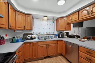 92981 Prairie Rd, Junction City, OR 97448 - Photo 10