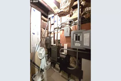 711 N Columbia River Hwy, Saint Helens, OR 97051 - Photo 30