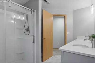 17021 SE 18th St, Vancouver, WA 98683 - Photo 18