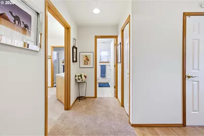 347 NE Fircrest Pl, McMinnville, OR 97128 - Photo 14
