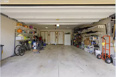 347 NE Fircrest Pl, McMinnville, OR 97128 - Photo 28