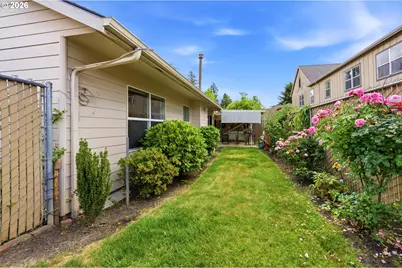 347 NE Fircrest Pl, McMinnville, OR 97128 - Photo 26
