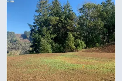 2 NE Pearce Rd #2, Roseburg, OR 97470 - Photo 8