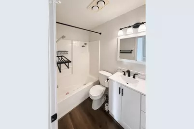 492 W Olympic St, Springfield, OR 97477 - Photo 18