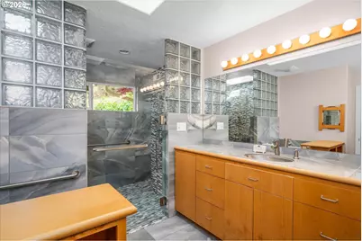 45947 N Gate Creek Rd, Vida, OR 97488 - Photo 14