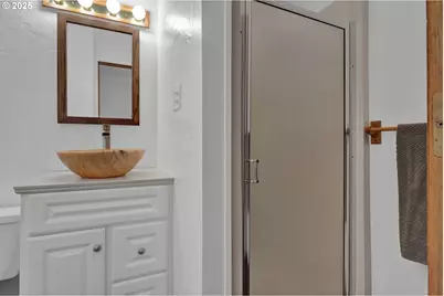 1115 SW Harbor Ave, Lincoln City, OR 97367 - Photo 34