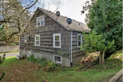 1115 SW Harbor Ave, Lincoln City, OR 97367 - Photo 48