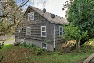 1115 SW Harbor Ave, Lincoln City, OR 97367 - Photo 48