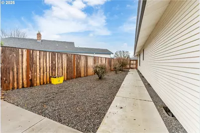 2315 NE 156th Pl, Portland, OR 97230 - Photo 24