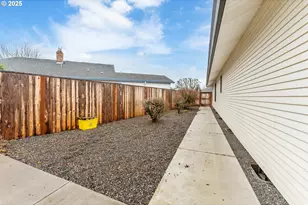 2315 NE 156th Pl, Portland, OR 97230 - Photo 24