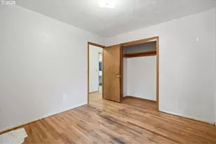 1422 SW Hensley Rd, Troutdale, OR 97060 - Photo 16