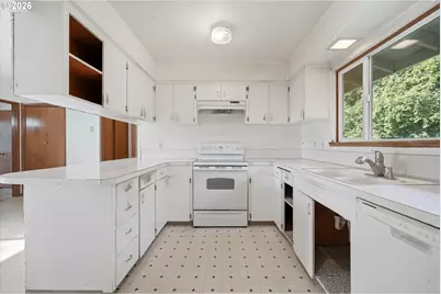 1422 SW Hensley Rd, Troutdale, OR 97060 - Photo 6