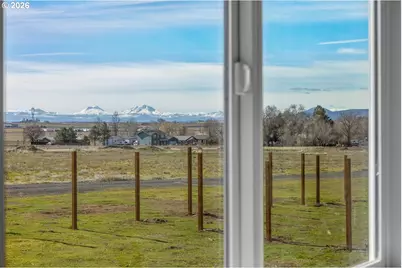 518 SW 6th St, Metolius, OR 97741 - Photo 12