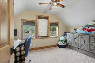 285 S Detroit Rd S, Detroit, OR 97342 - Photo 42