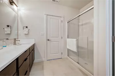 170 Rockcrest Dr, Lowell, OR 97452 - Photo 34