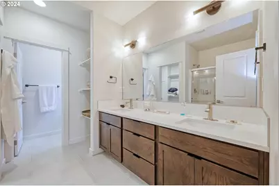 170 Rockcrest Dr, Lowell, OR 97452 - Photo 32