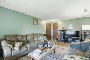 505 NW Fenton St, McMinnville, OR 97128 - Photo 4