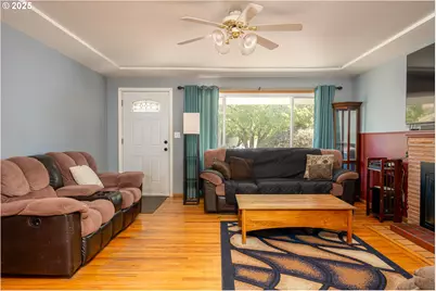 3537 SE 128th Ave, Portland, OR 97236 - Photo 8