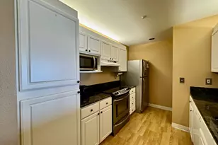 311 N Hayden Bay Dr, Portland, OR 97217 - Photo 14