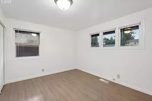 12030 NE Holladay St, Portland, OR 97220 - Photo 10