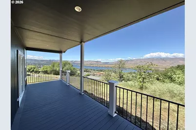2743 E 9th St, The Dalles, OR 97058 - Photo 4