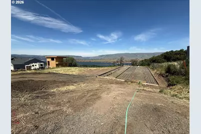 2743 E 9th St, The Dalles, OR 97058 - Photo 10