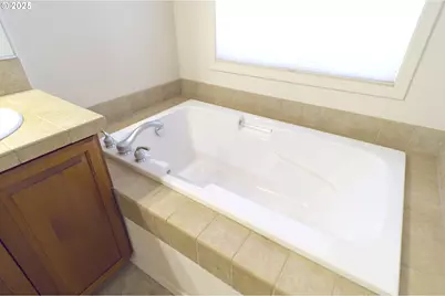 1619 SW San Mateo Ter, Beaverton, OR 97003 - Photo 22