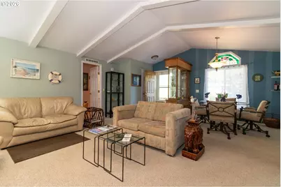 136 43rd Way, Florence, OR 97439 - Photo 10