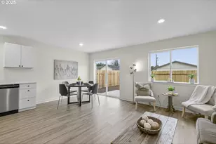 709 S 9th Ave, Kelso, WA 98626 - Photo 6