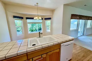 866 Jodee Ln, Brookings, OR 97415 - Photo 18
