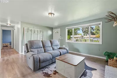 697 54th St, Springfield, OR 97478 - Photo 6