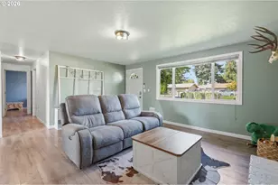 697 54th St, Springfield, OR 97478 - Photo 6