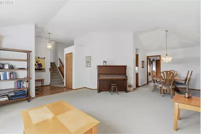 2343 SW 1st St, Gresham, OR 97080 - Photo 8