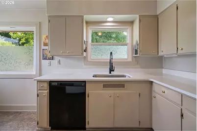 5205 SE Ramona St, Portland, OR 97206 - Photo 6