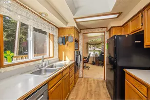 5198 Grand Ave, Florence, OR 97439 - Photo 16