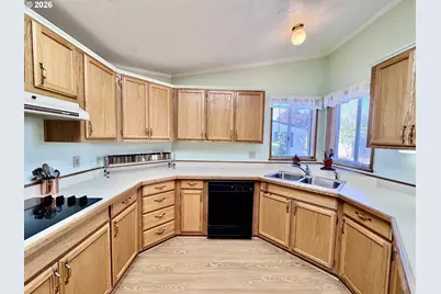 1800 Lakewood Ct #171, Eugene, OR 97402 - Photo 14